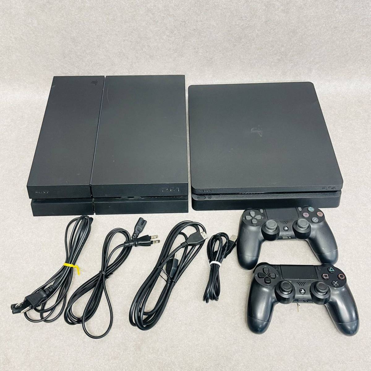 A2-03）SONY PS4 本体 CUH-2000A /PS4 CUH-1200A 500GB プレイステーション 2台まとめて　通電OK 現状品_画像1