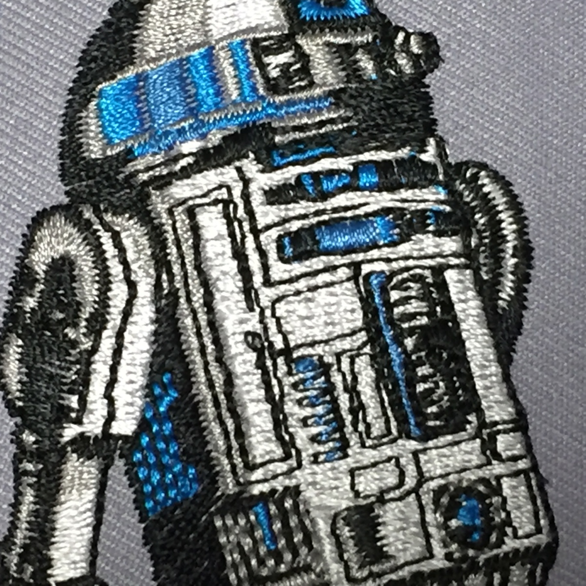 230　デッドストック　STAR WARS スターウォーズ R2-D2　R2　アイロン ワッペン　SF 映画　刺繍 パッチ　_画像4