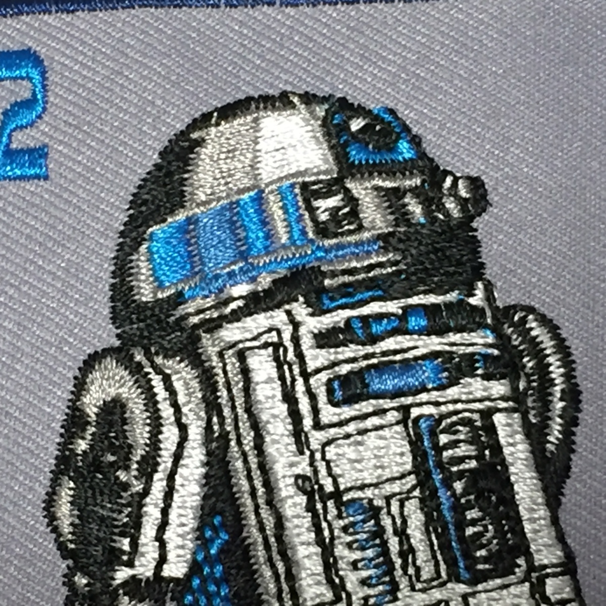 230　デッドストック　STAR WARS スターウォーズ R2-D2　R2　アイロン ワッペン　SF 映画　刺繍 パッチ　_画像5