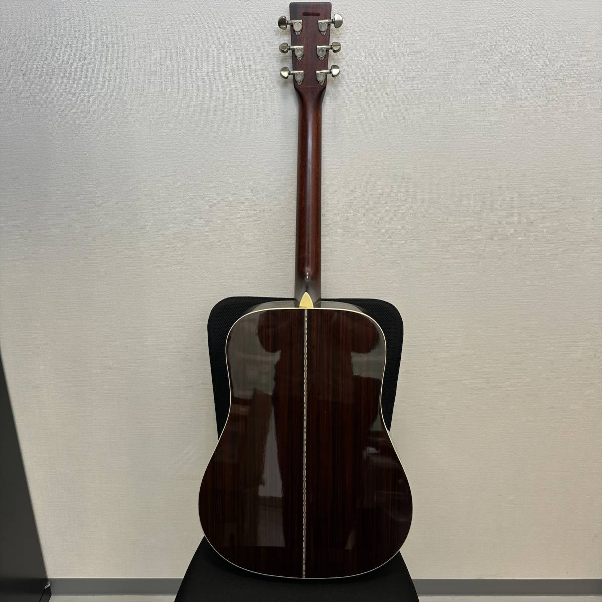 ＃647【現状保管品】アコースティックギター アリア ドレッドノート AD-35BS リッターRG700 Aria Dreadnought EST.1956 音叉 ピック_画像4