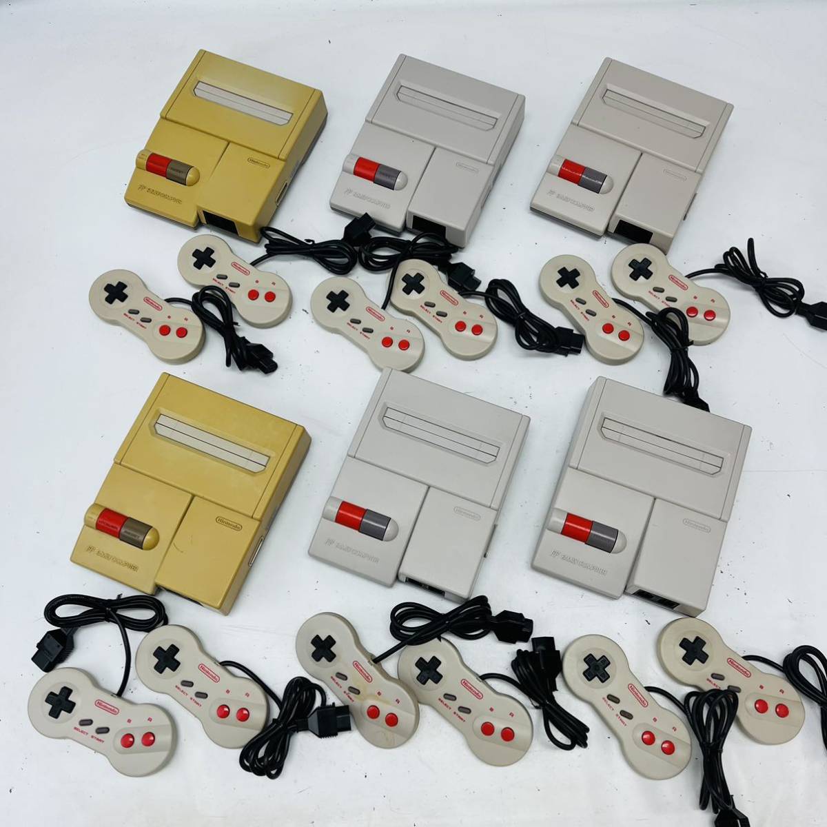 ☆1円～☆ Nintendo ニューファミコン AV仕様 NEWファミコン 本体 コントローラー まとめて 6台 セット 任天堂 ファミリーコンピューター_画像1