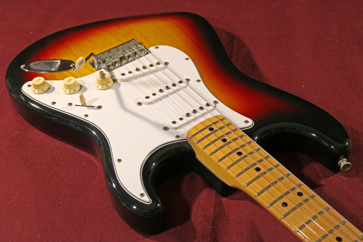 【Fender Japan】ST71-85TX（3TS）'71 Stratocaster（Texas Special PU搭載／ラージヘッド／Light Weight Ashボディ／Schaller F-key）_画像3