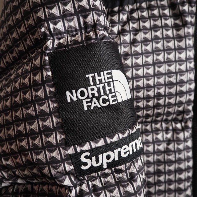 B8952P▼Supreme シュプリーム THE NORTH FACE ノースフェイス▼ TNF Studded Nuptse Jacket スタッズ柄 ヌプシ ダウンジャケット L rb mks_画像5