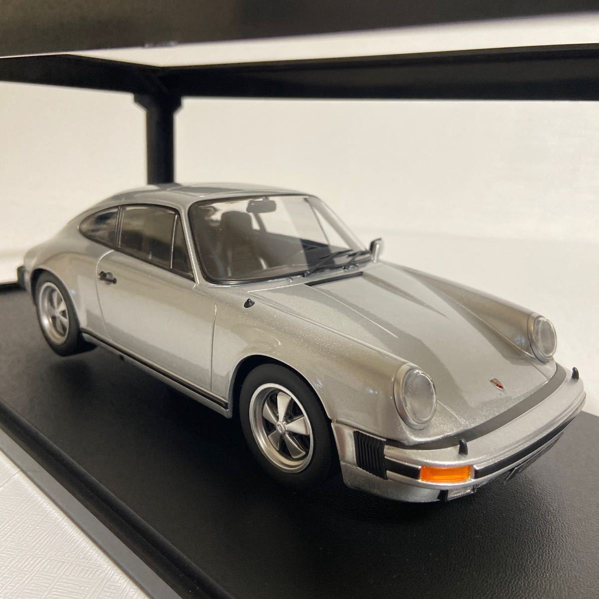 ★KKスケール／KKscale：1/18 ★ポルシェ 911 カレラ 3.0クーペ／PORSCHE 911 Carrera 3.0 Coupe 1977 (Silver) ☆used_画像4