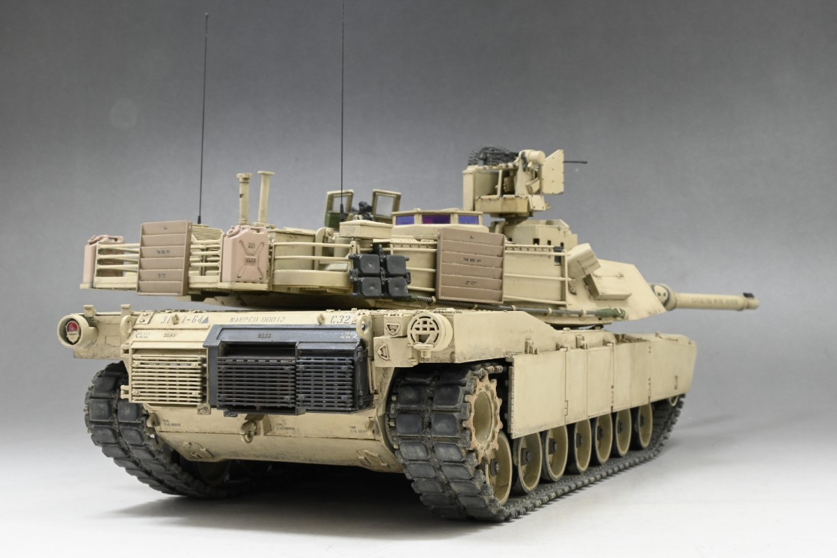 ■1/35 アメリカ軍　M1A2SEP V2 エイブラムス主力戦車　第64機甲連隊第1大隊C中隊　完成品_画像9