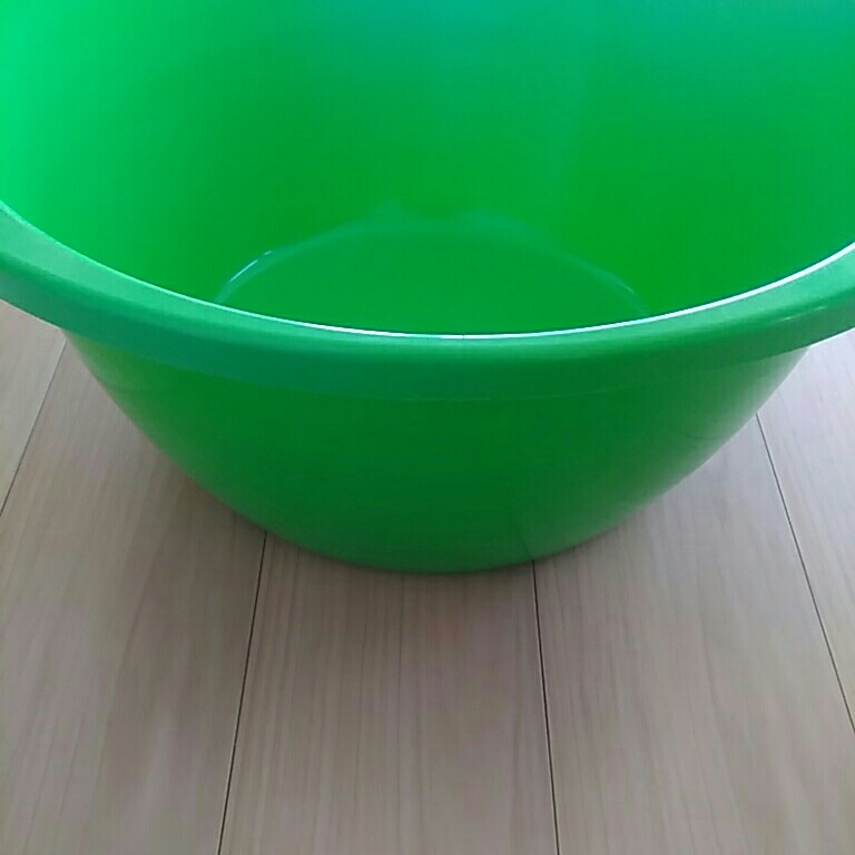  bucket large laundry baby .. also 24 liter . hand one side damage ( image 3) vivid green 
