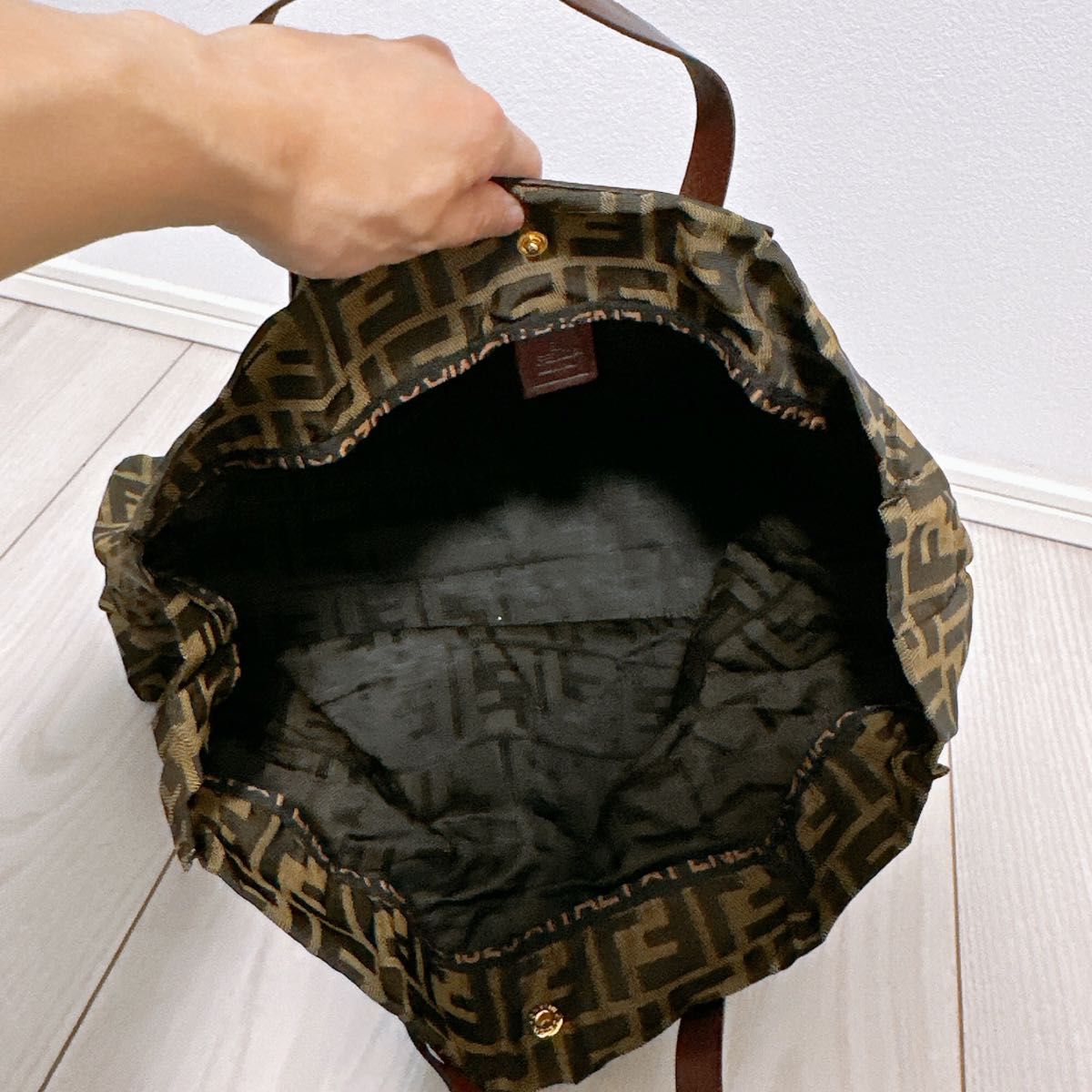 美品》FENDI(フェンディ)トートバッグ|Yahoo!フリマ(旧PayPay 美品》FENDI(フェンディ)トートバッグ|Yahoo!フリマ(旧PayPay