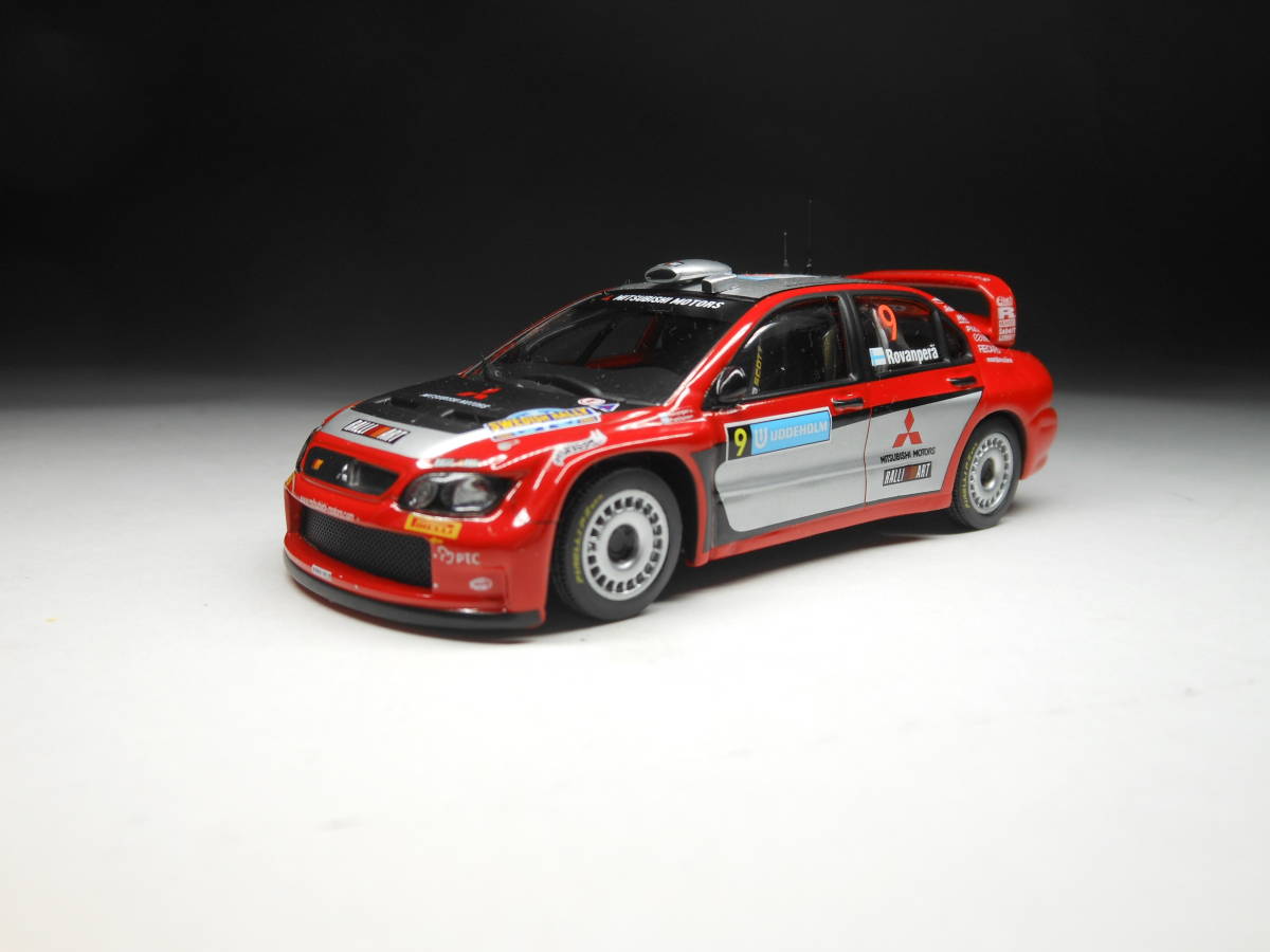 イクソ 1/43 ミツビシ・ランサー WRC…＃9 H.ロヴァンペラ / R.ピエティライネン …スウェーデン・ラリー 2005_画像7