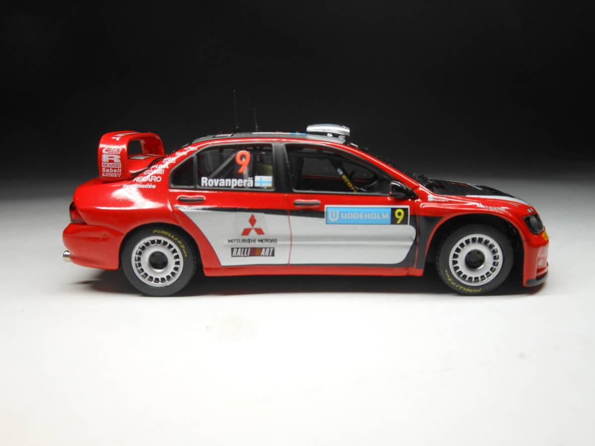 イクソ 1/43 ミツビシ・ランサー WRC…＃9 H.ロヴァンペラ / R.ピエティライネン …スウェーデン・ラリー 2005_画像10