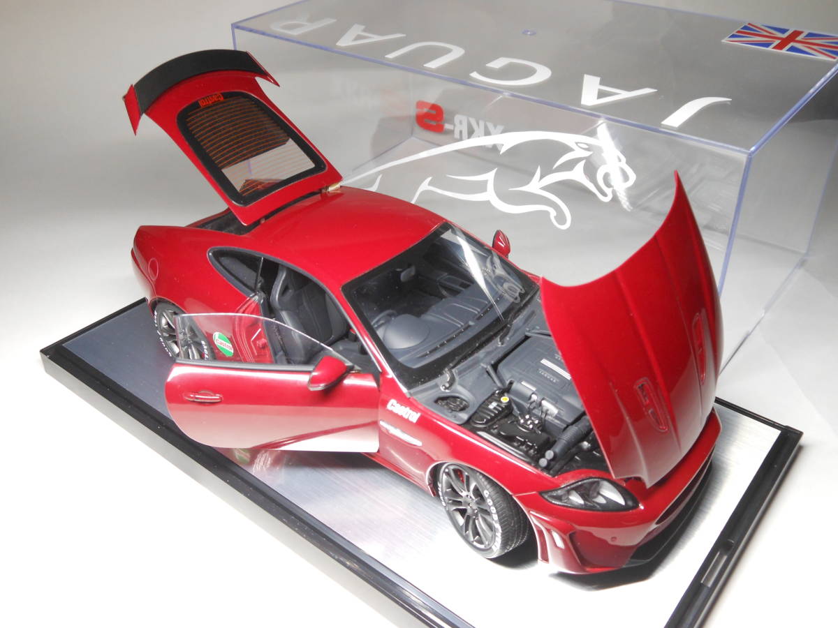 オートアート 1/18 ジャグァー XKR-S…2011(新ケース付属/元箱 オートアート 1/18 ジャグァー XKR-S…2011(新ケース付属/元箱
