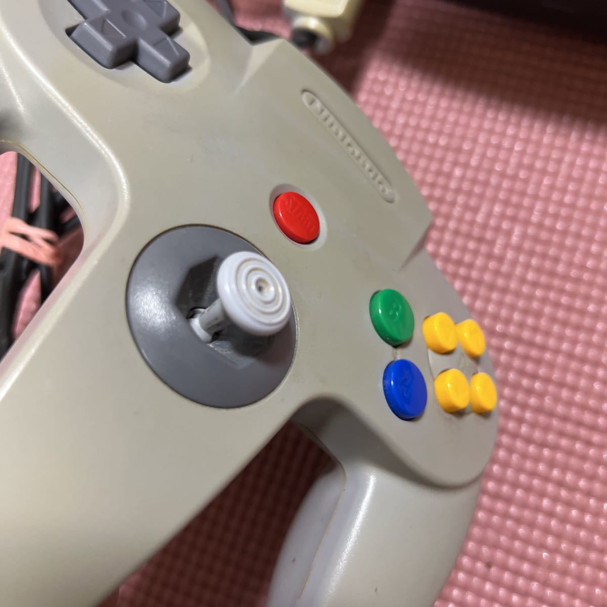 NINTENDO 64 本体　コントローラブロス　AV 電源ケーブル　マイク　振動パックセット　任天堂_画像5