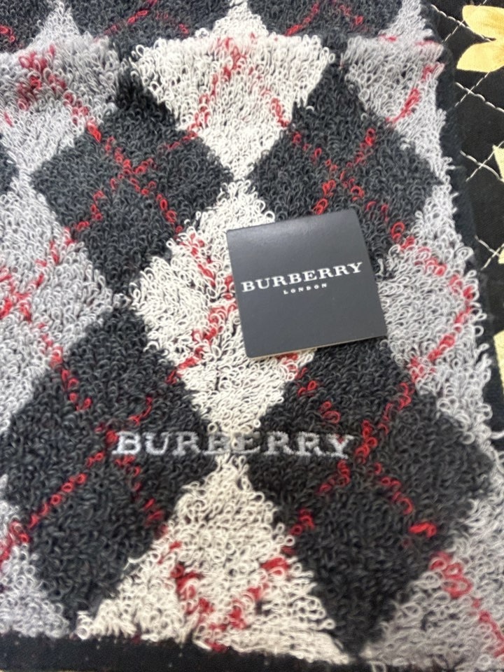 新品未使用　BURBERRY バーバリー　タオルハンカチ_画像2