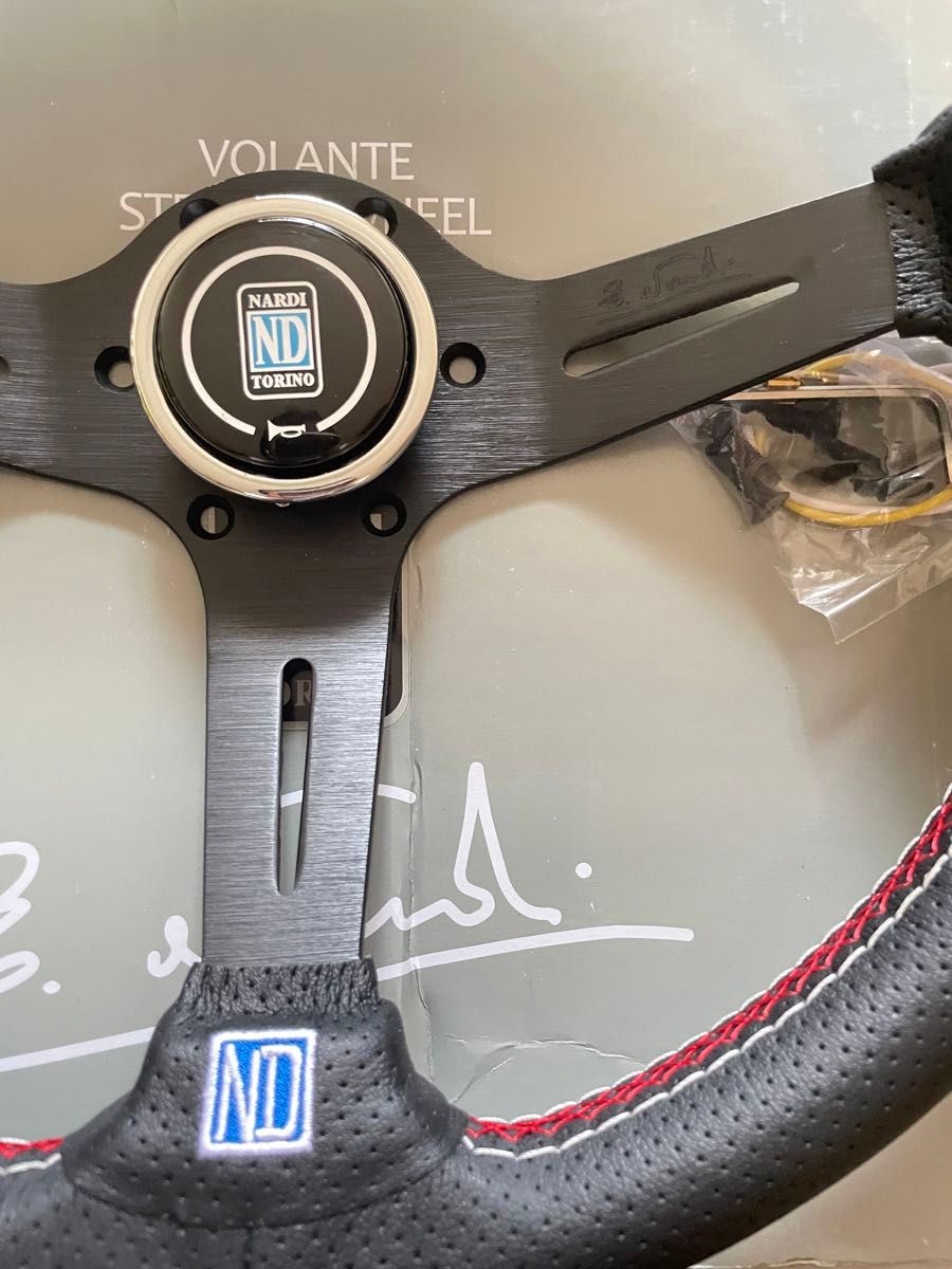 NARDI ナルディ ホーンボタン 未使用品momo サイズ ブラック NARDI ナルディ ホーンボタン 未使用品momo サイズ ブラック