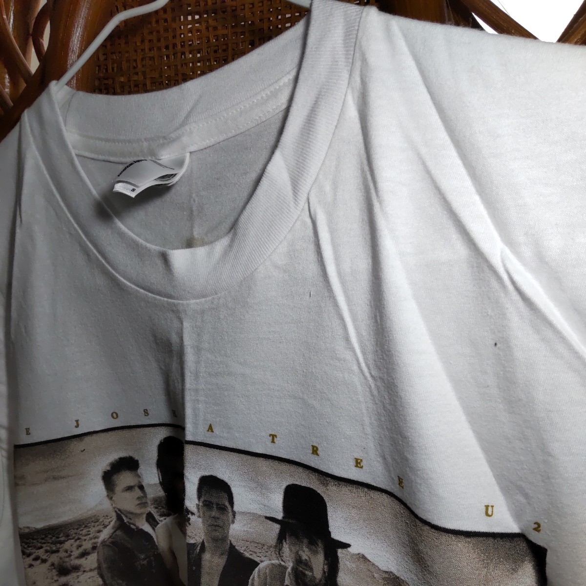 【服飾】 THE JOSHUA TREE AMERICA SPRING 1987 ツアー U2 Tシャツ Sサイズ着丈約70cm 身幅約45cm 当時物　ビンテージ __画像10