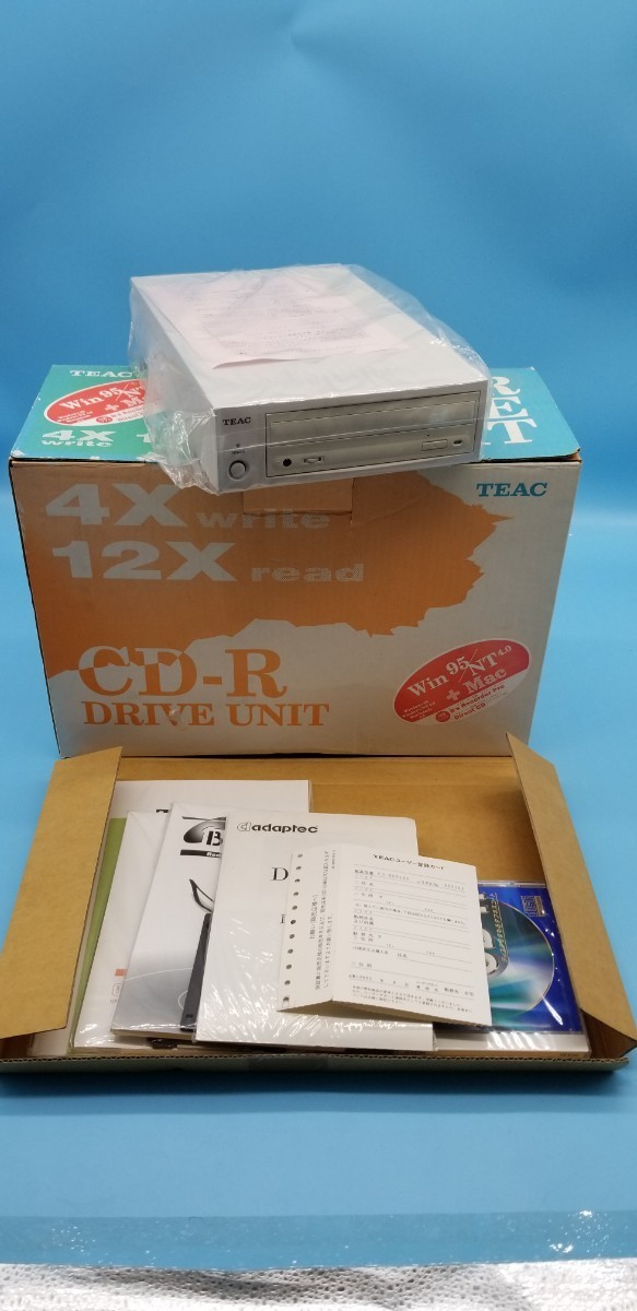 未使用品　TEAC CD-Rドライブユニット CD-R551S B 長期保管_画像2