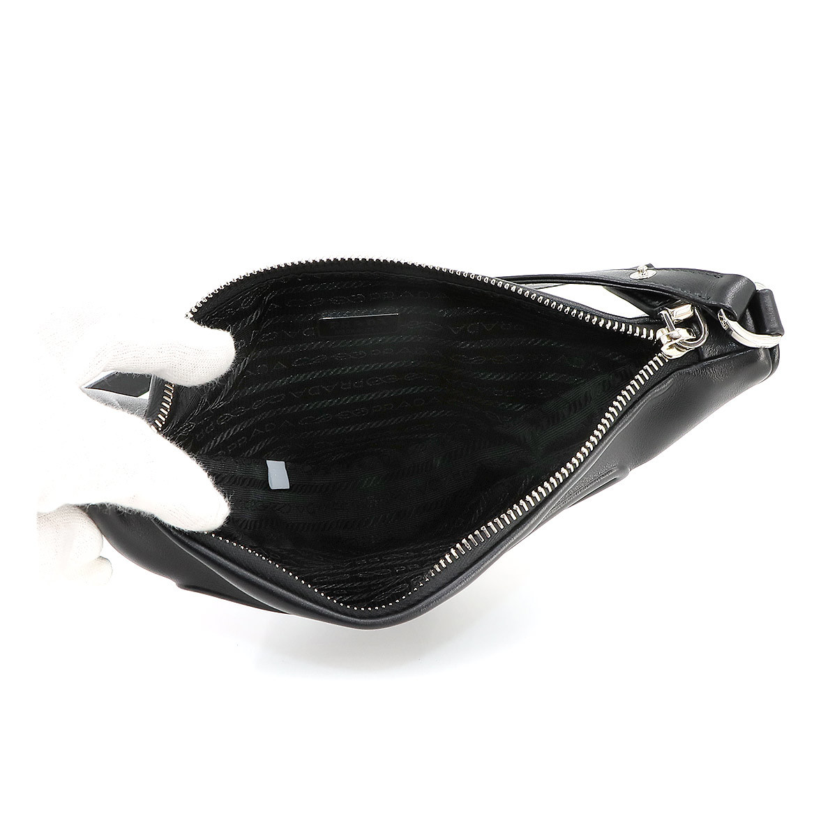 未使用 展示品 プラダ PRADA トライアングル ショルダー バッグ レザー ブラック 1NQ043 シルバー 金具 Triangle Shoulder Bag 90219839_画像6