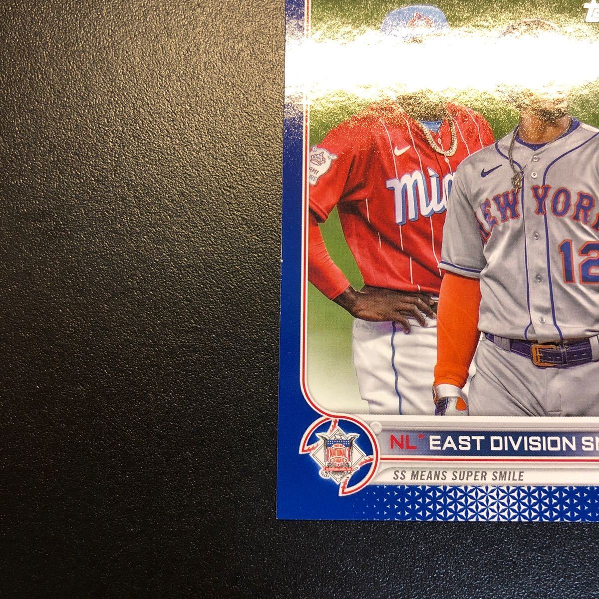 NL East Division Smiles 2022 Topps Series 1 #98 Royal Blue Parallel_画像4