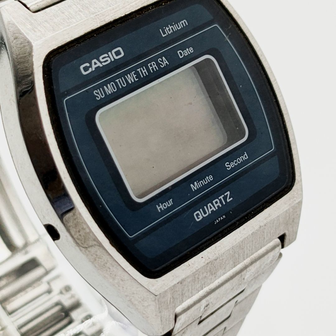 【電池切れ】CASIO カシオ クォーツ 腕時計 デジタル文字盤 Lithium シルバー×ネイビー ボーイズサイズ B812の画像1