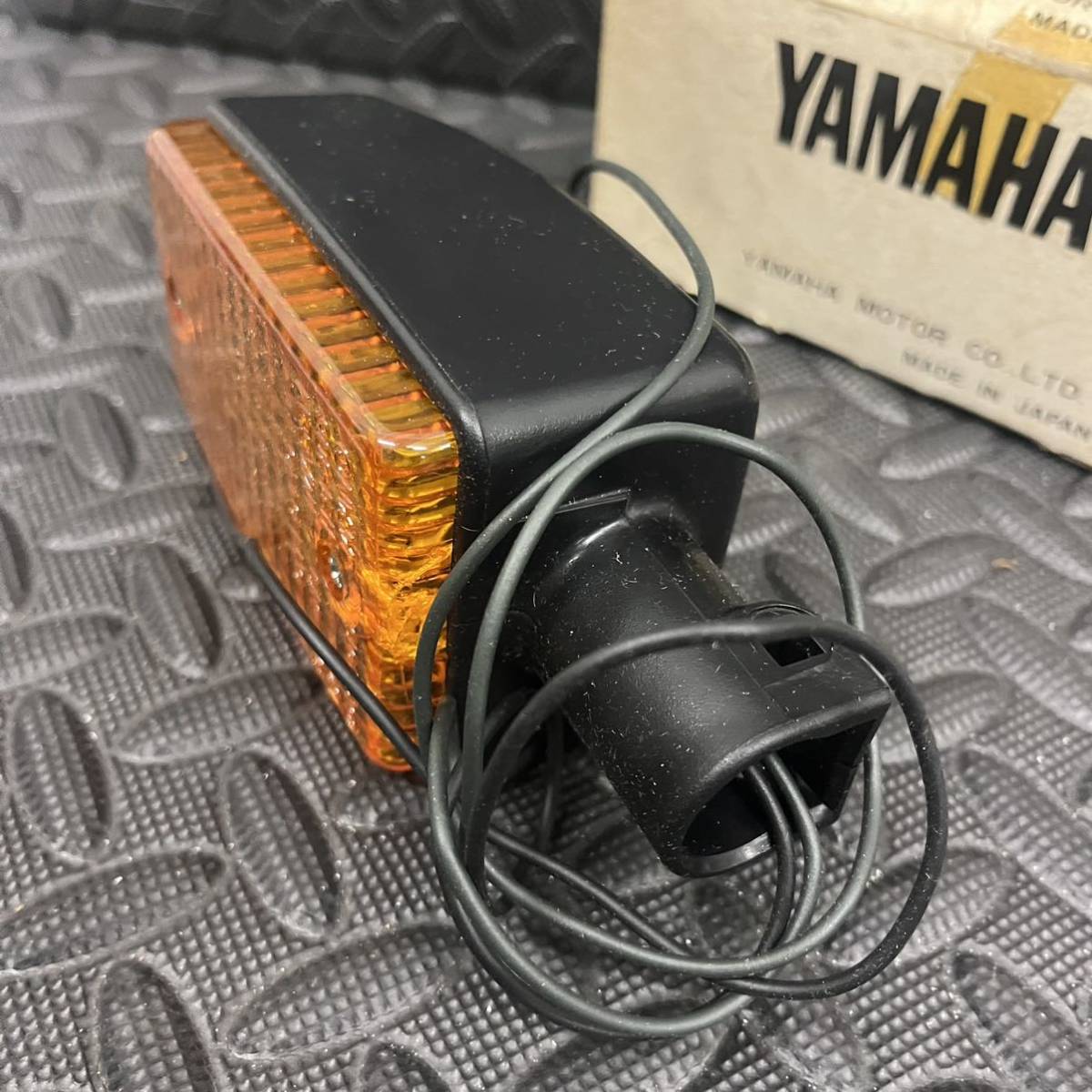 当時物/サイドウインカー/新品/YAMAHA/ヤマハ/5G2-83303-70/XJ750/X3650/FJ1100/デッドストック/サイドマーカー_画像2