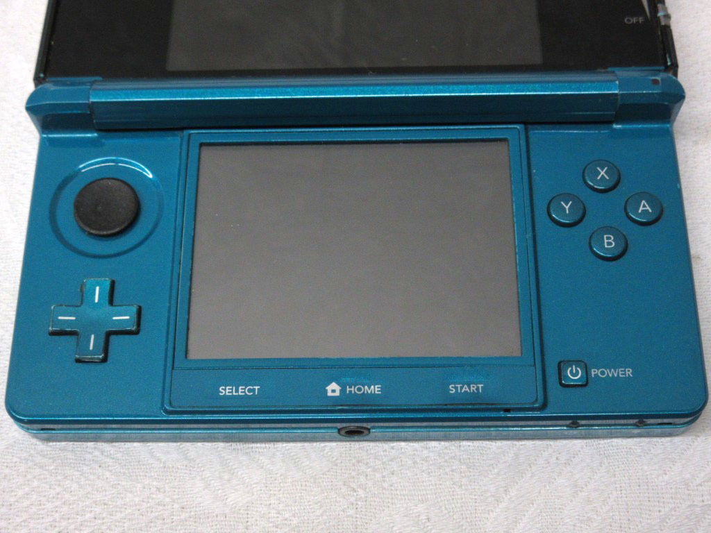 01K143 任天堂 3DS 本体のみ アダプター接続部破損 ジャンク 部品取りに 売り切り_画像3