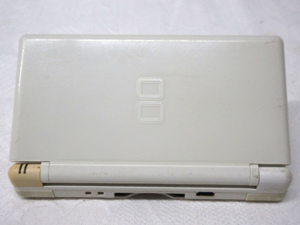 01K198 ニンテンドー DS Lite ホワイト 通電OK イタミあり 現状 部品取りなどに 売り切り_画像6