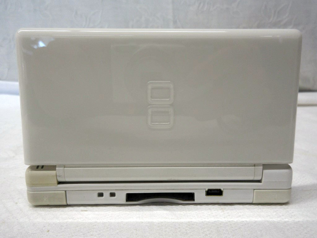 01K196 ニンテンドー DS Lite ホワイト 通電OK イタミあり 現状 部品取りなどに 売り切り_画像6