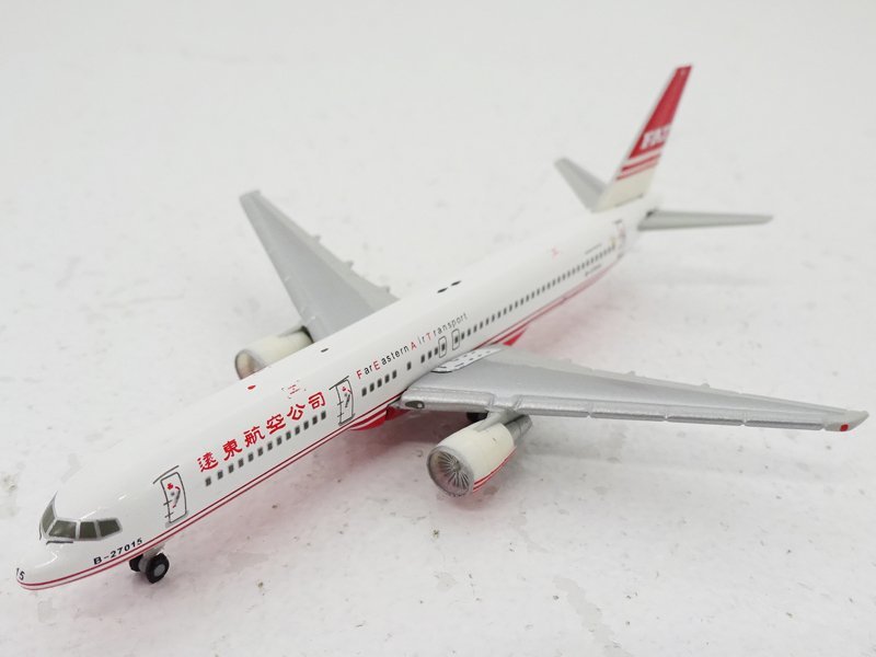 ★中古★FAT Far Eastern Air Transport ファーイースタン航空 Boeing 757-200 1/500 飛行機模型★【TY727】_画像3