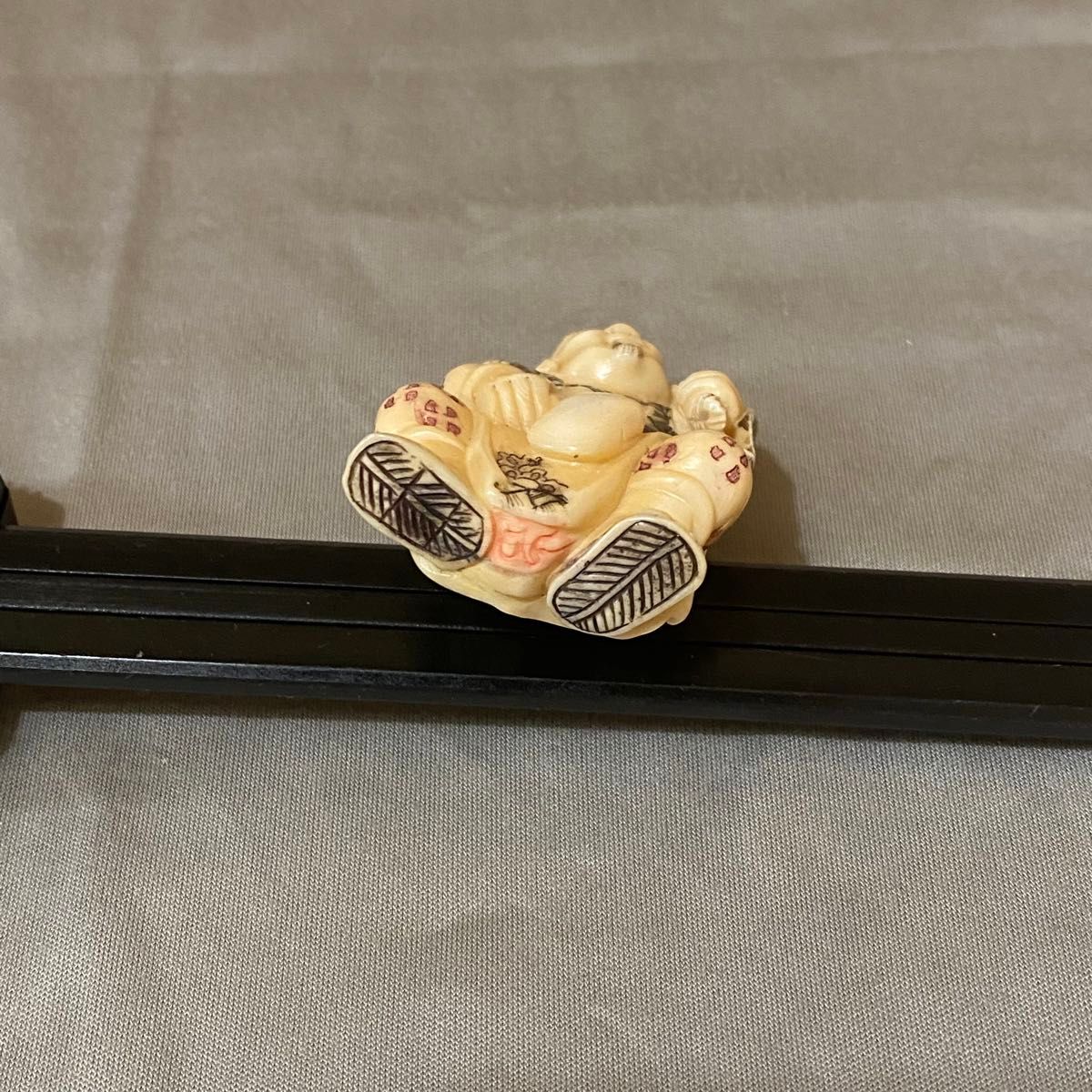 古美術 在銘 山口 カバ牙 根付 河馬 提げ物 Netsuke 人物 彫刻③