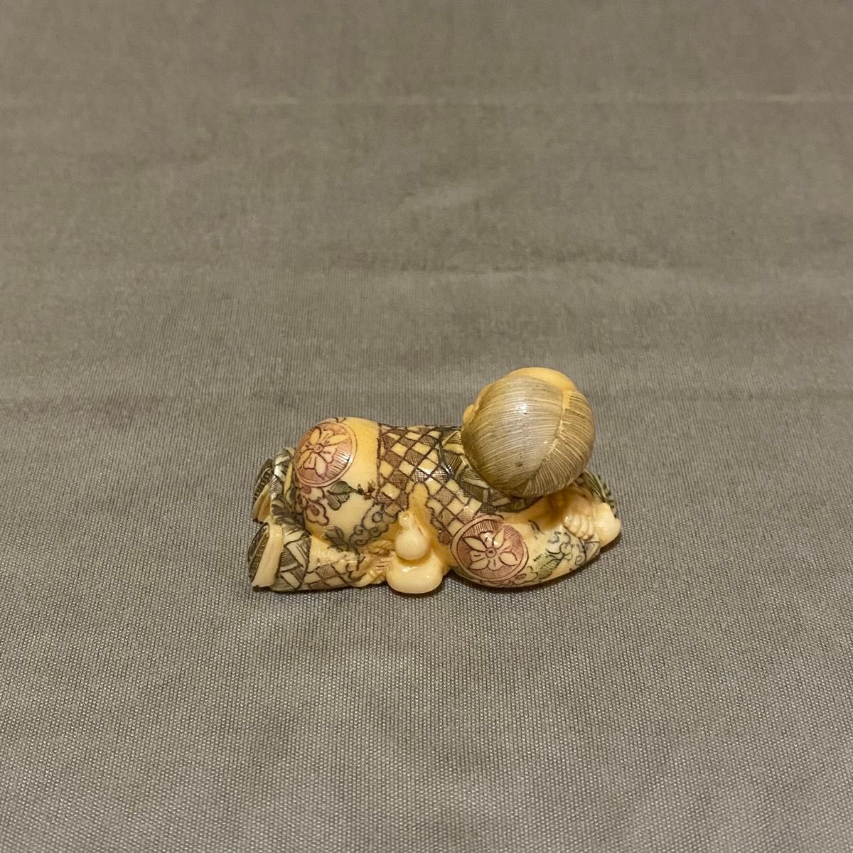 古美術 在銘 山口 カバ牙 根付 河馬 提げ物 Netsuke 人物 彫刻⑤