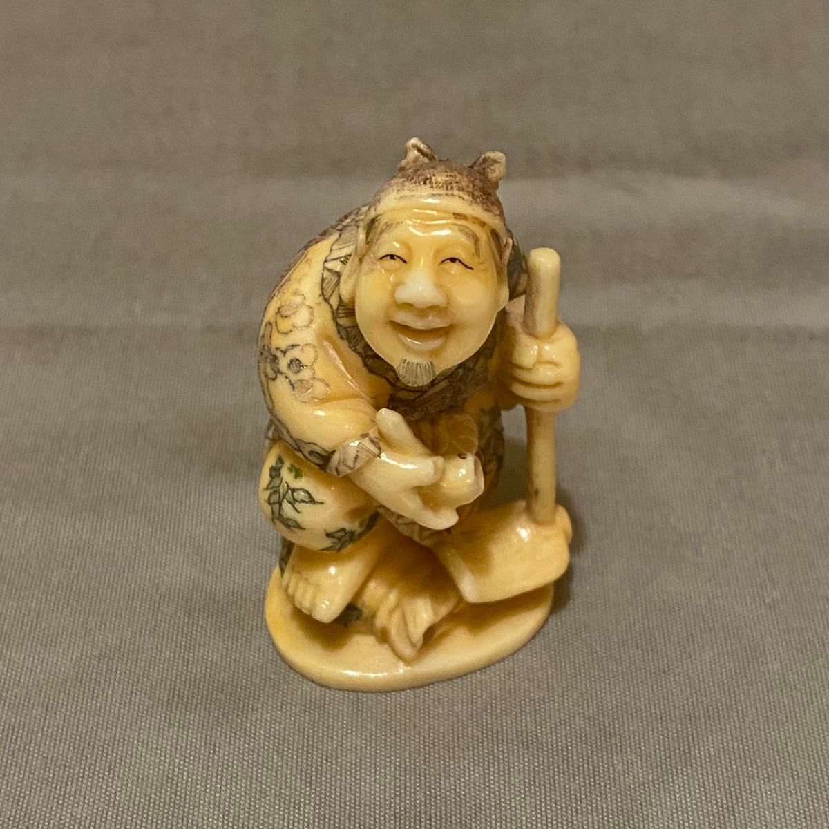 古美術 在銘 山口 カバ牙 根付 河馬 提げ物 Netsuke 人物 彫刻⑥