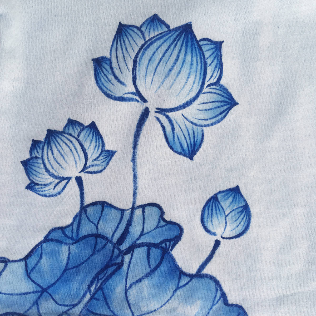 キッズ Tシャツ 110サイズ ブルー 蓮柄Tシャツ 手描きで描いた蓮の花柄Tシャツ 半袖 和柄 和風 レトロ ハンドメイド