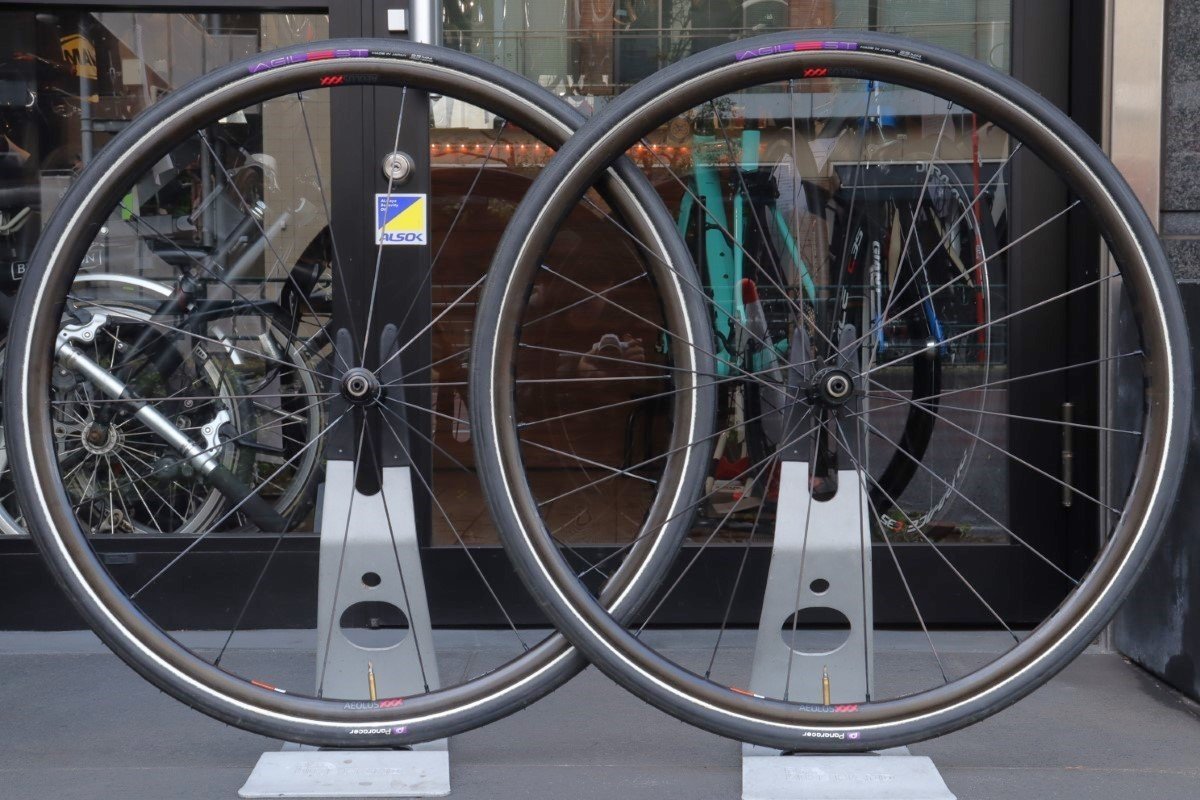 ボントレガー BONTRAGER アイオロス AEOLUS XXX Tubular カーボン チューブラー ホイールセット シマノ11/12S ナローリム 【東京南麻布店】