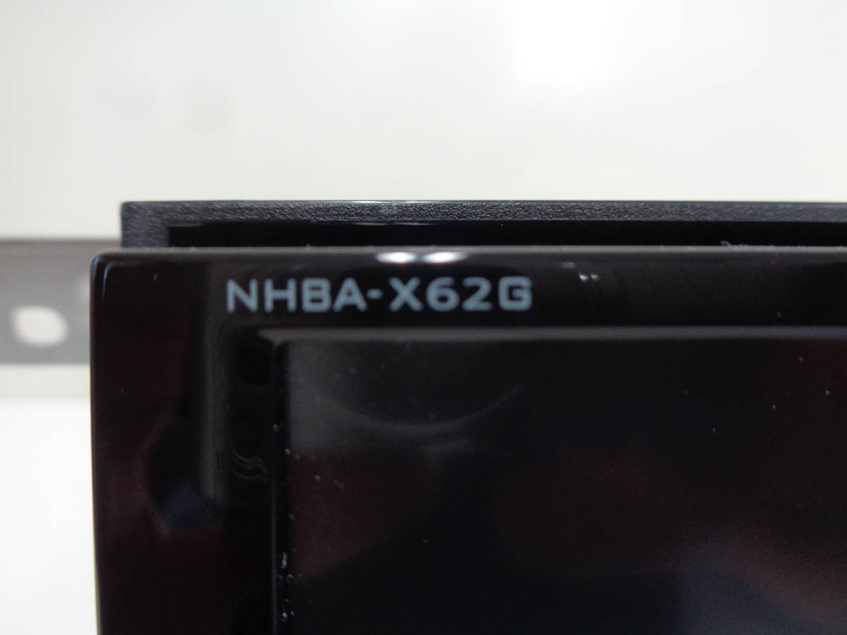 トヨタ ダイハツ 純正ナビゲーション NHBA-X62G 8インチ HDD/ブルーレイ/DVD/CD/SD/TV/AM/FM / 24-15 2D-02_画像2