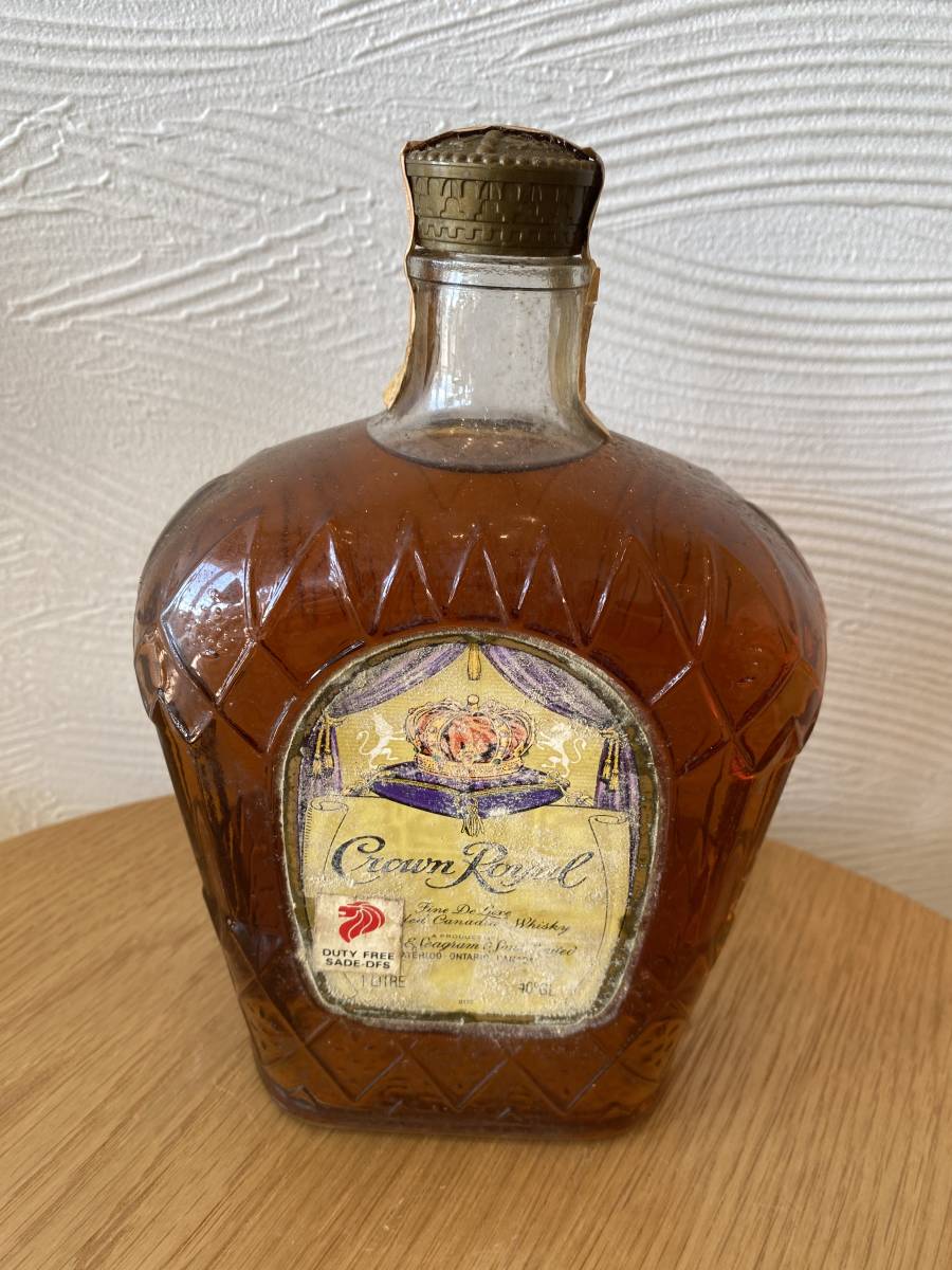 ＊2235 ビッグサイズ 1000ml クラウンロイヤル 未開栓 Crown Royal ウイスキー 未開栓 古酒_画像1