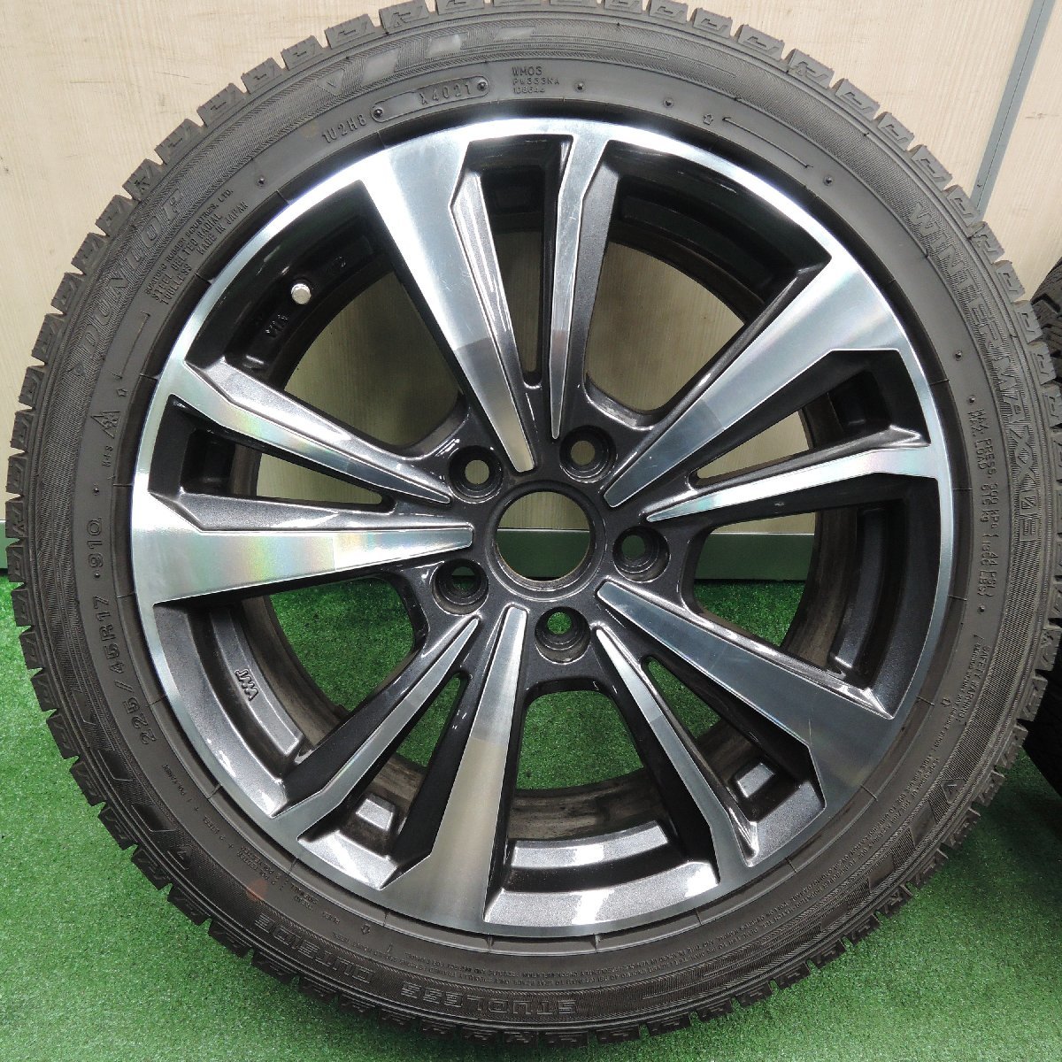 *送料無料*21年 バリ溝 9.5分以上★ベンツ等 225/45R17 スタッドレス ダンロップ ウインターマックス03 社外アルミ PCD112/5H★4010702TNス_画像2