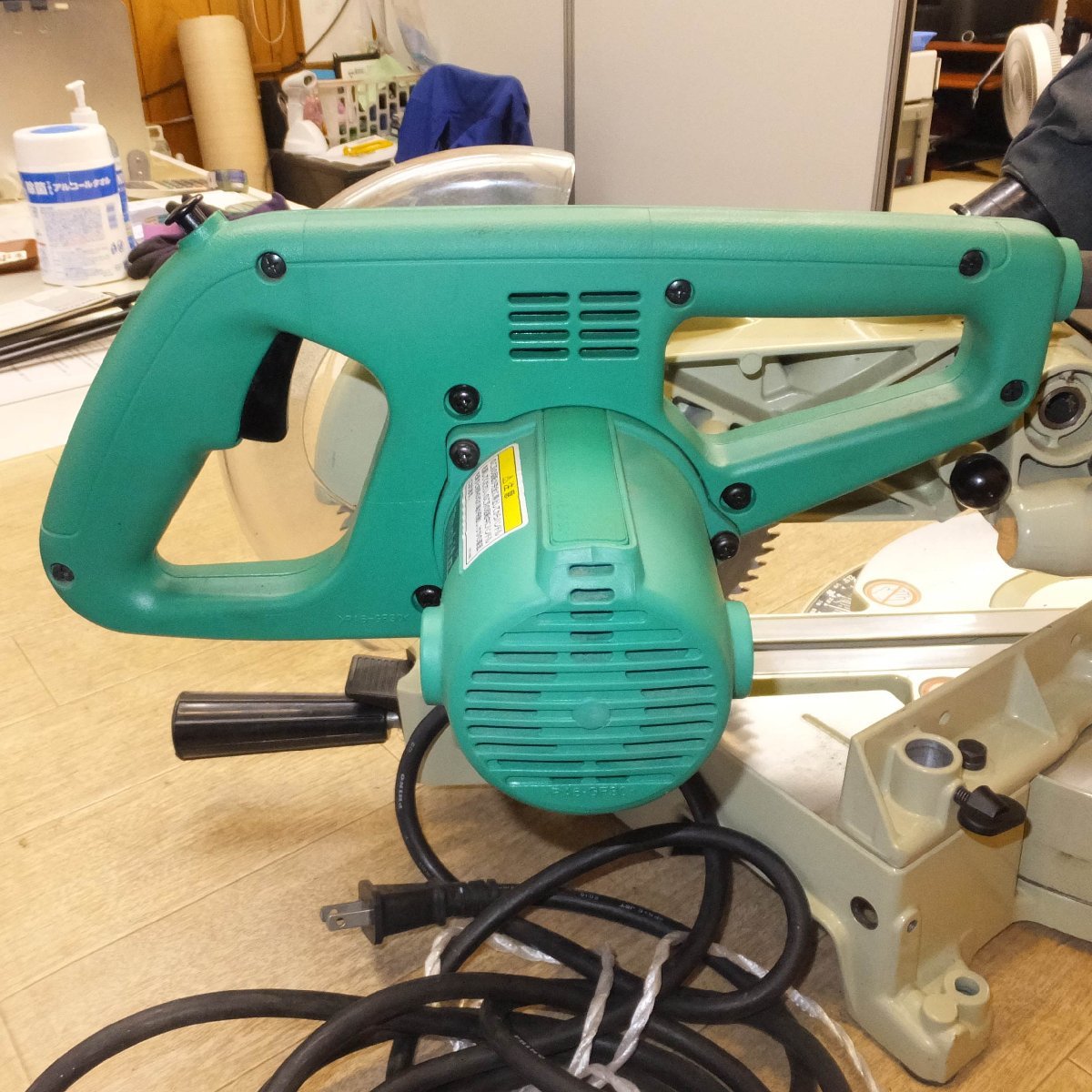 岐阜発 キレイ★マキタ makita 190mm スライドマルノコ M244　100V～ 11A 50-60Hz 1050W　木工用 超硬丸ノコ★_画像9