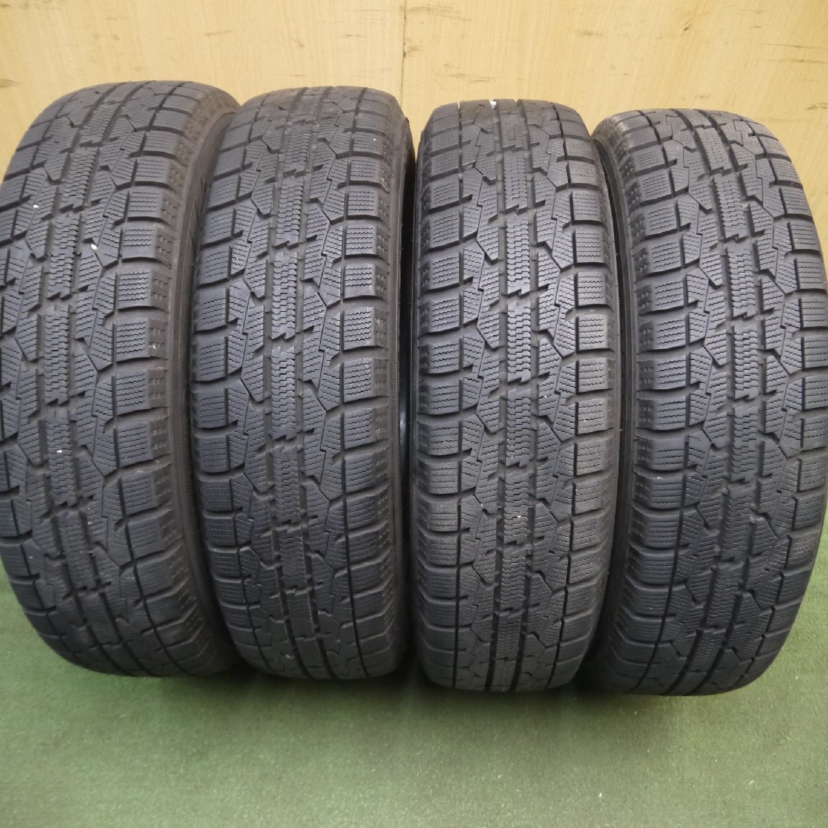 *送料無料*バリ溝！21年！キレイ！9分★スタッドレス 155/65R14 トーヨー オブザーブ ガリット GIZ WAREN PCD100/4H★4011704Hス_画像5