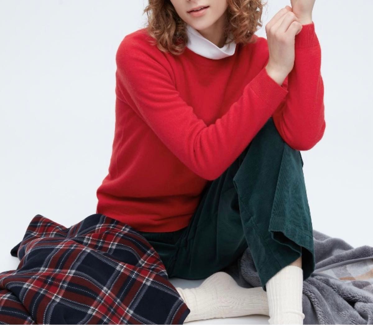 【新品未使用】ユニクロ　3Dカシミヤクルーネックセーター（長袖）Mサイズ 
