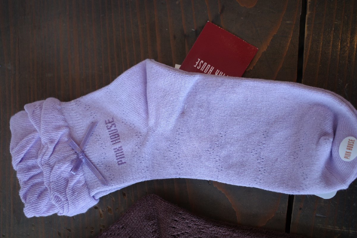 * free shipping! tag have unused 2021 year Pink House * ribbon attaching socks 2 pair set// regular price Y2.640( tea )Y1.980( purple )* old clothes. gplus Hiroshima 2401r1