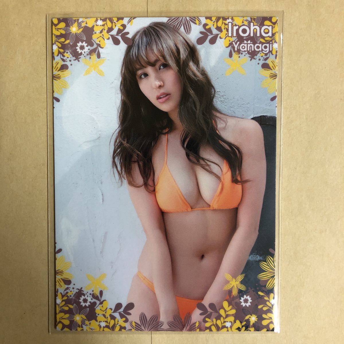 柳いろは トレカ アイドル グラビア カード 水着 ビキニ 28 タレント トレーディングカード_画像1