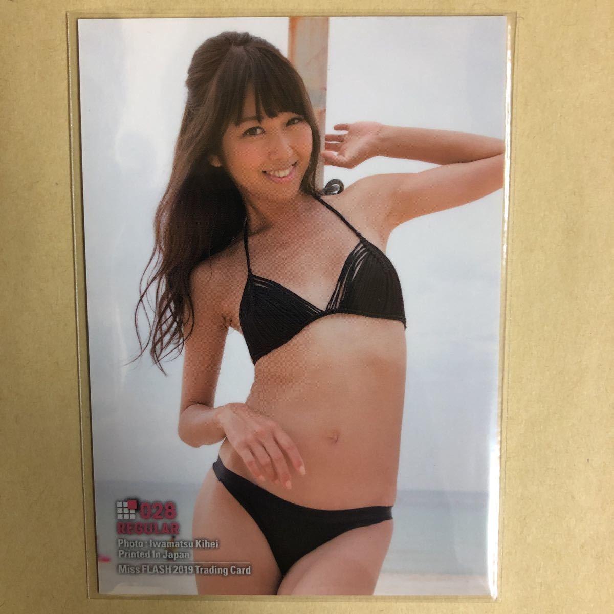 沙倉しずか 2019 ミスFLASH トレカ アイドル グラビア カード 水着 028 トレーディングカード レースクィーンレースクイーン バチェラー_画像1