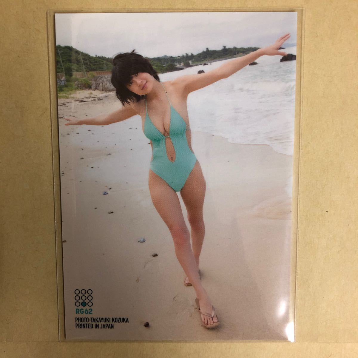 RaMu 2021 トレカ アイドル グラビア カード 水着 RG62 タレント トレーディングカード_画像2