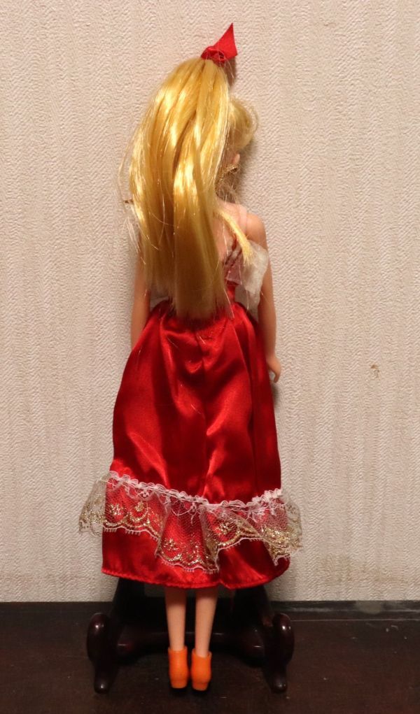 セーラームーン人形 BANDAI バンダイ セーラーヴィーナス 愛野美奈子 1993年製 昭和 当時物 着せ替え人形 ｎ613_画像4