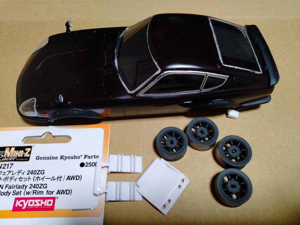 京商ミニッツ ボディ自家塗装 12C アルミ新品タイヤスペアーボディライト付き 京商ミニッツボディ自家塗装12C アルミ新品タイヤスペアーボディ