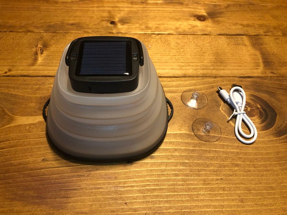 LEDランタン ソーラー充電、USB充電　折り畳み式 3段階切替IP68防水