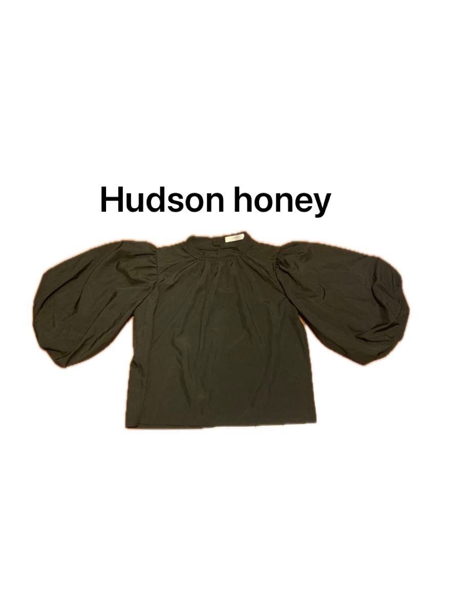 Hudson   honey  ぽわん袖ブラック　トップス
