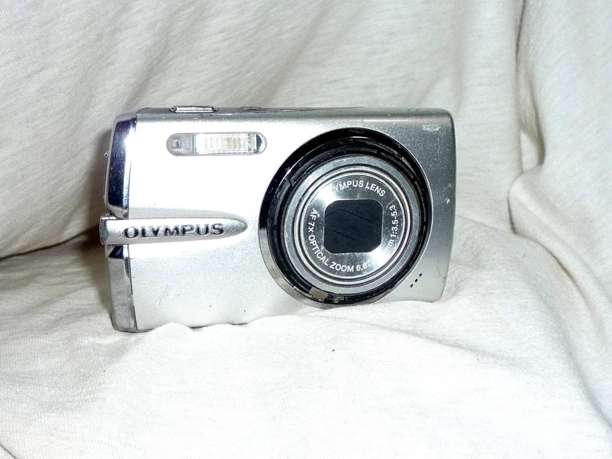 OLYMPUS μ-1020 （1010万画素・光学7倍)附属品なし・動作品・液晶汚れあり_画像1