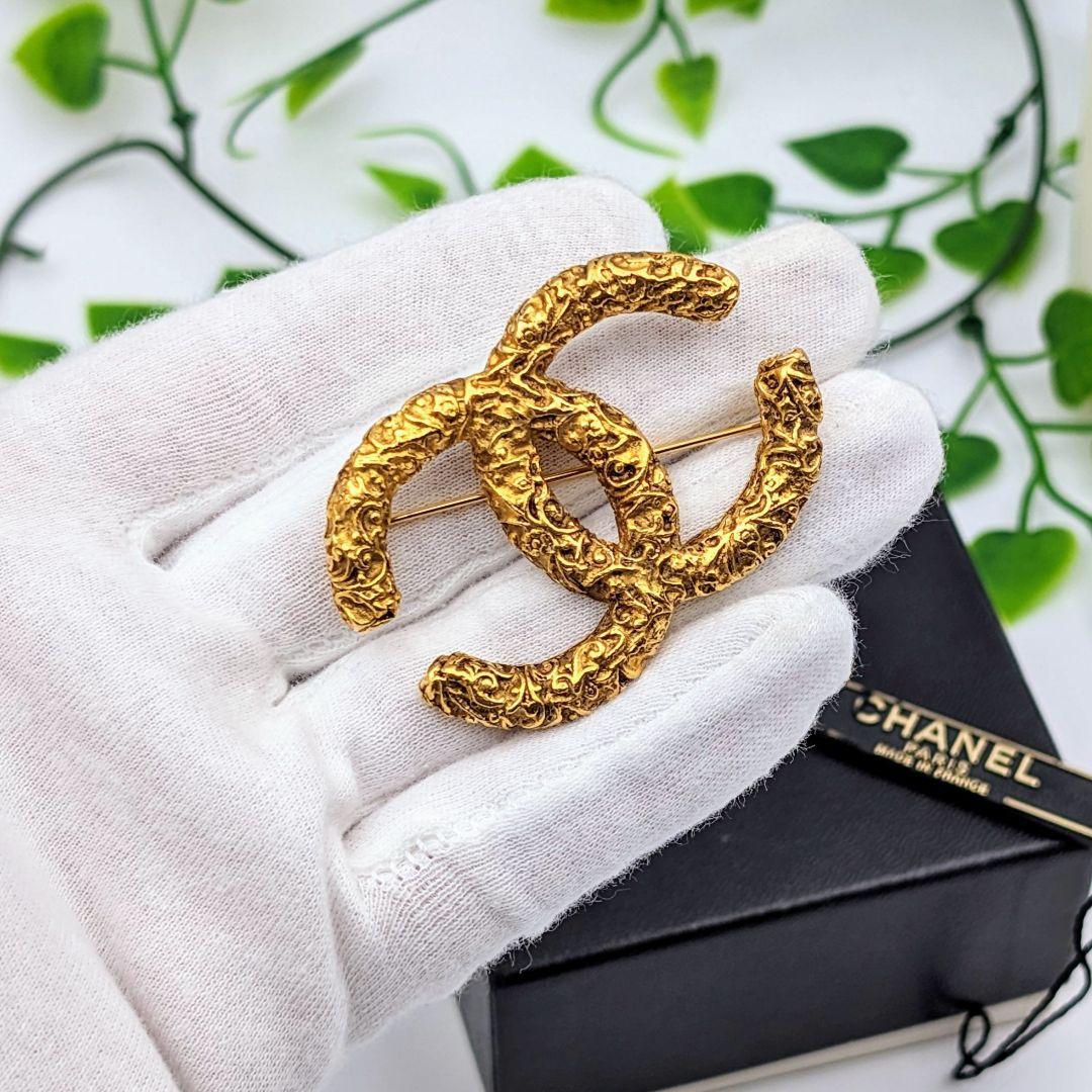  Chanel Vintage здесь Mark Tang . узор . скала 93A брошь Gold 