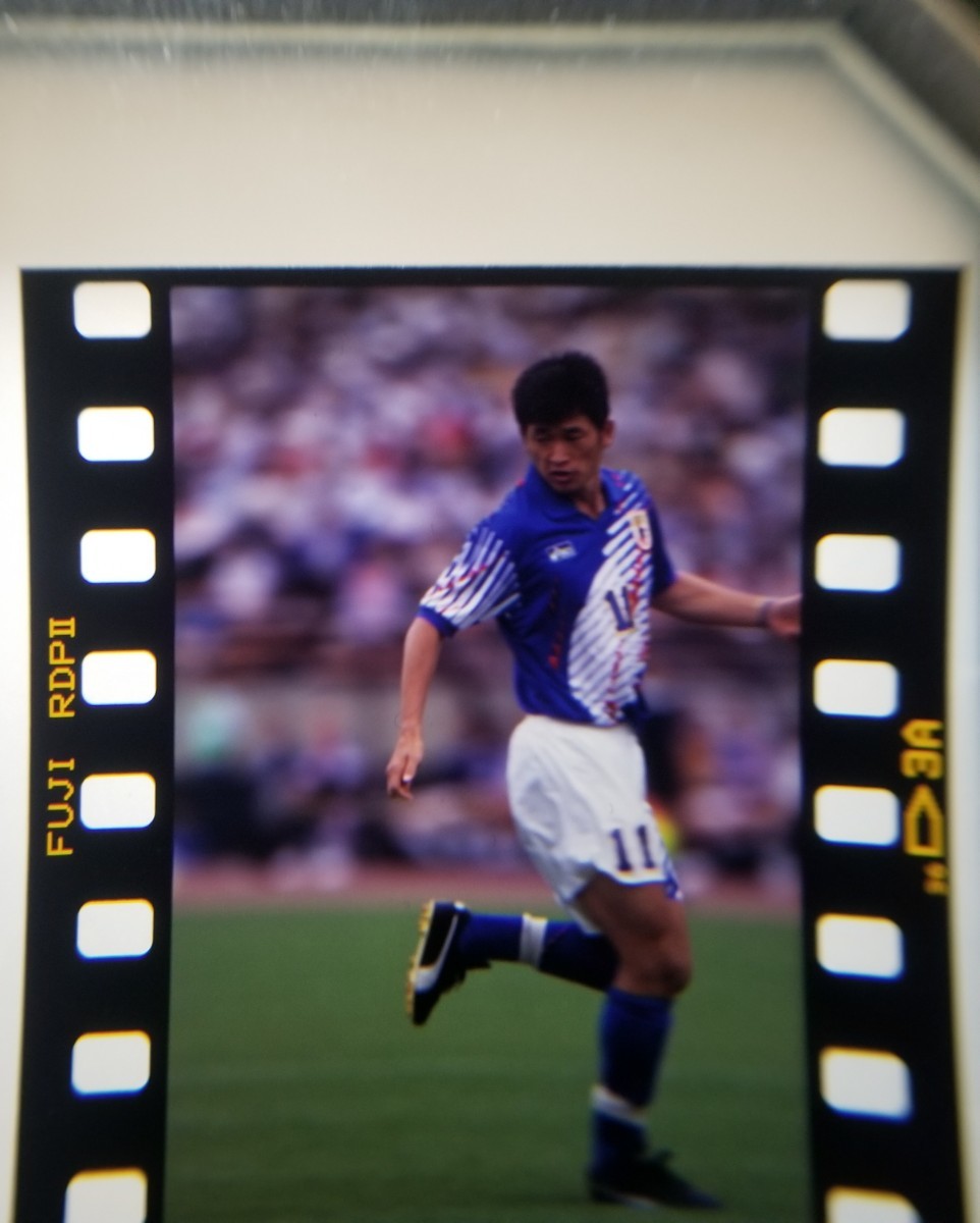 1994年 本物 写真 ポジフィルム サッカー日本代表 三浦知良 カズ (検)Jリーグ アジアカップ ドーハの悲劇 サインなし panini topps 久保_画像2