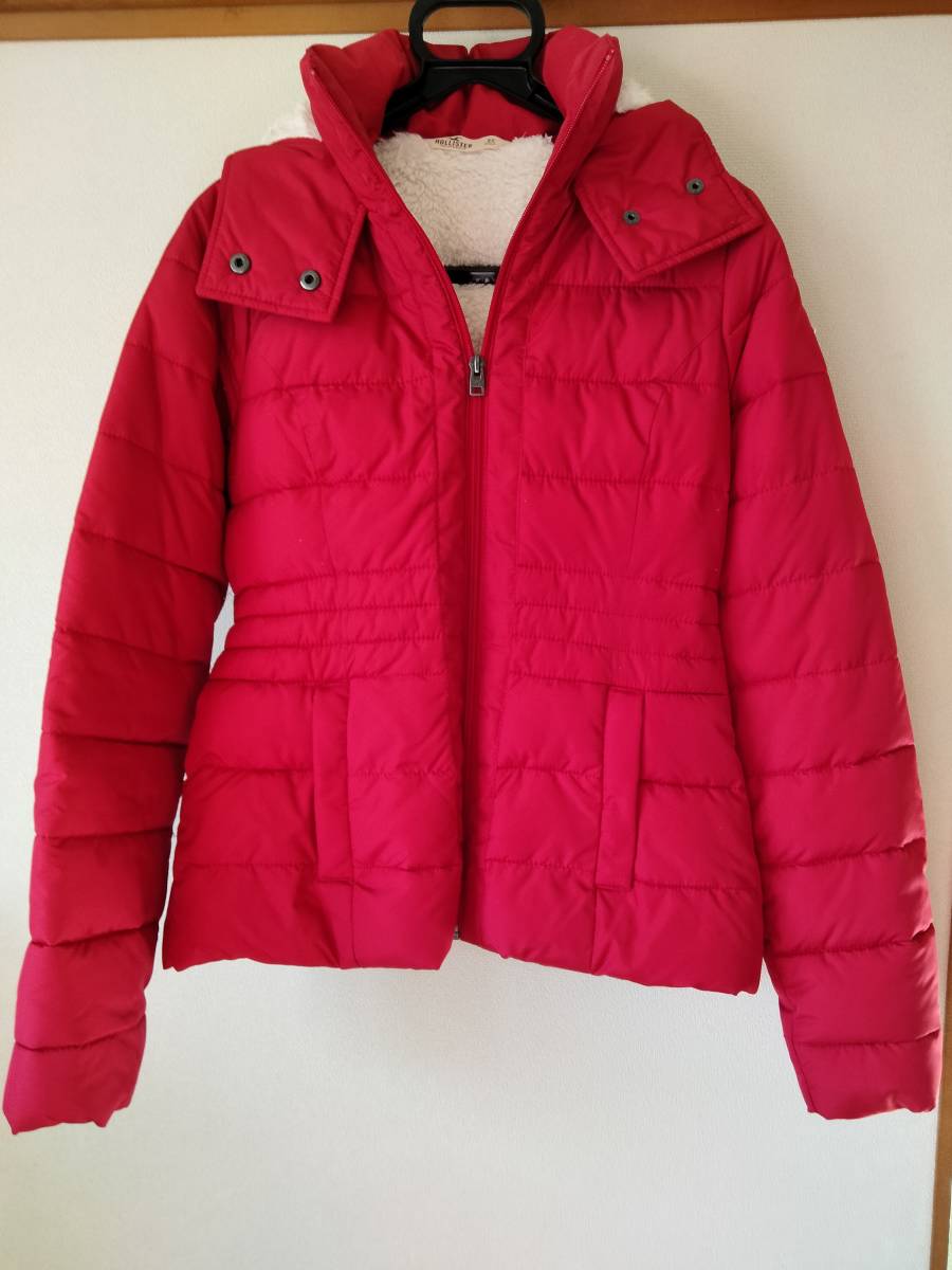 ● Hollister ◆ Куртка -стиль вниз ● Красный ● Размер XS ● Есть капюшон ◆ Используется красиво
